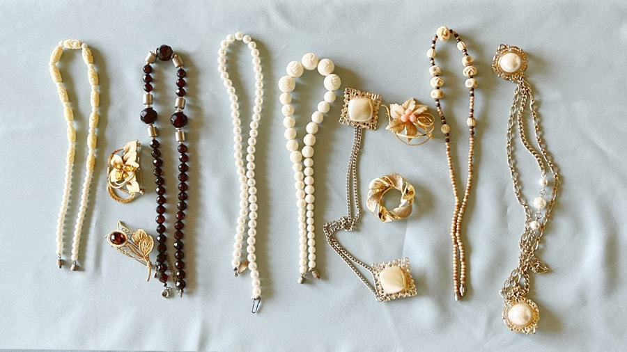 ネックレストップ